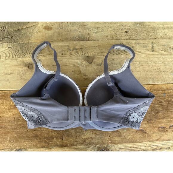 Victoria's Secret Tornado Gray 32DDD Body by Victoria Classic Push Up Smooth Bra - Picture 2 of 2